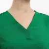 Cổ đồng phục kỹ thuật viên spa TTSPAKTV6 cổ tim xanh lá cây