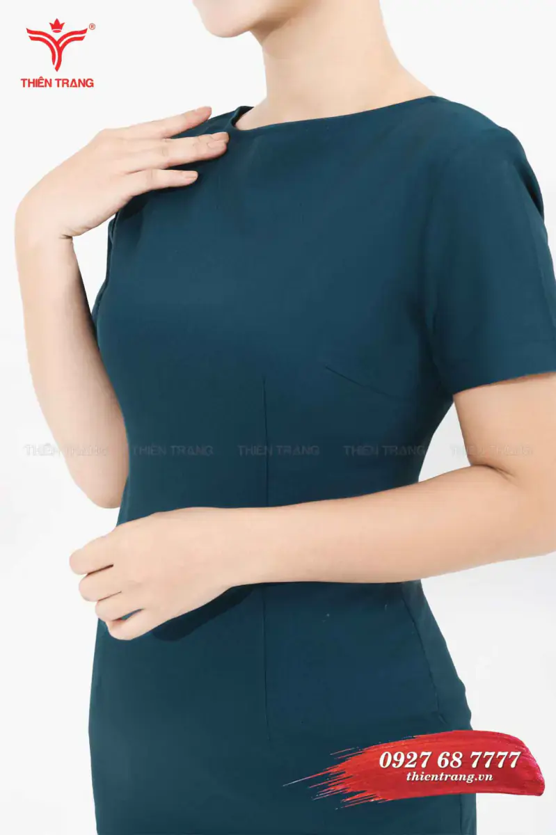 Chi tiết đồng phục nhân viên văn phòng khách sạn TTKSAVP51 xanh dương đậm