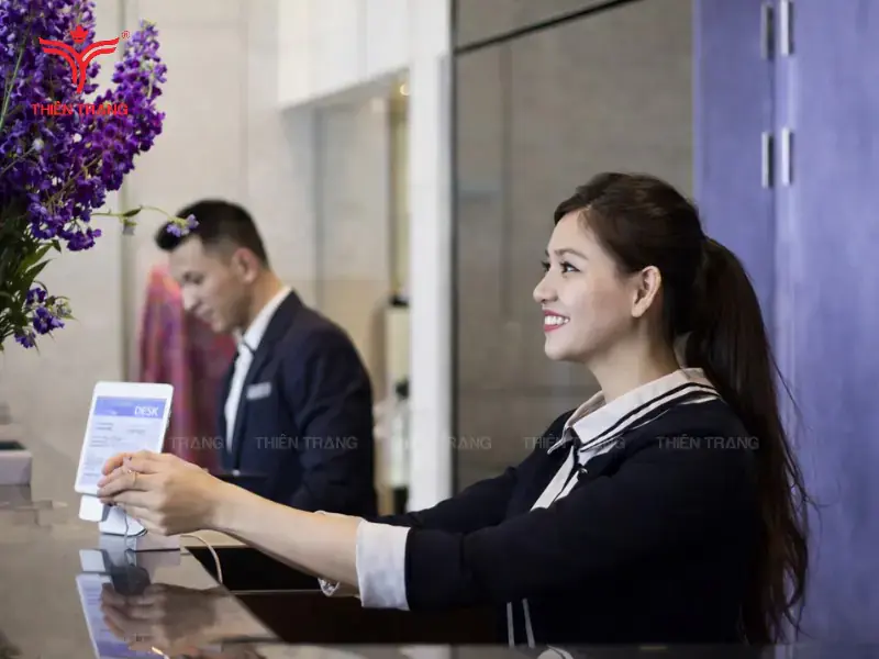 đồng phục khách sạn Pullman chất lượng.