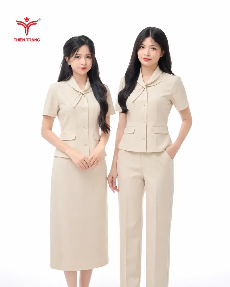 Đồng phục vest nữ tay ngắn cổ bẻ lượn sóng màu be