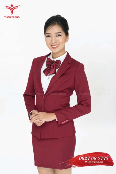 Góc nghiêng đồng phục vest nữ quản lý spa TTDNGDPV7 màu đỏ