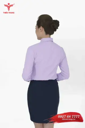Mặt sau đồng phục sơ mi nữ tư vấn viên spa TTDNGASM4 màu tím
