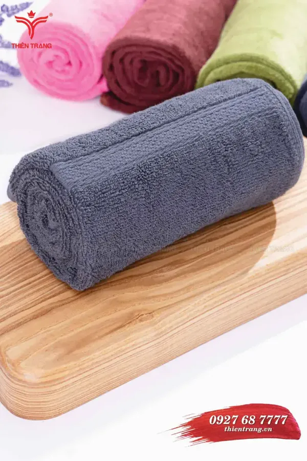 Khăn quấn tóc spa màu tím có phong cách sang trọng