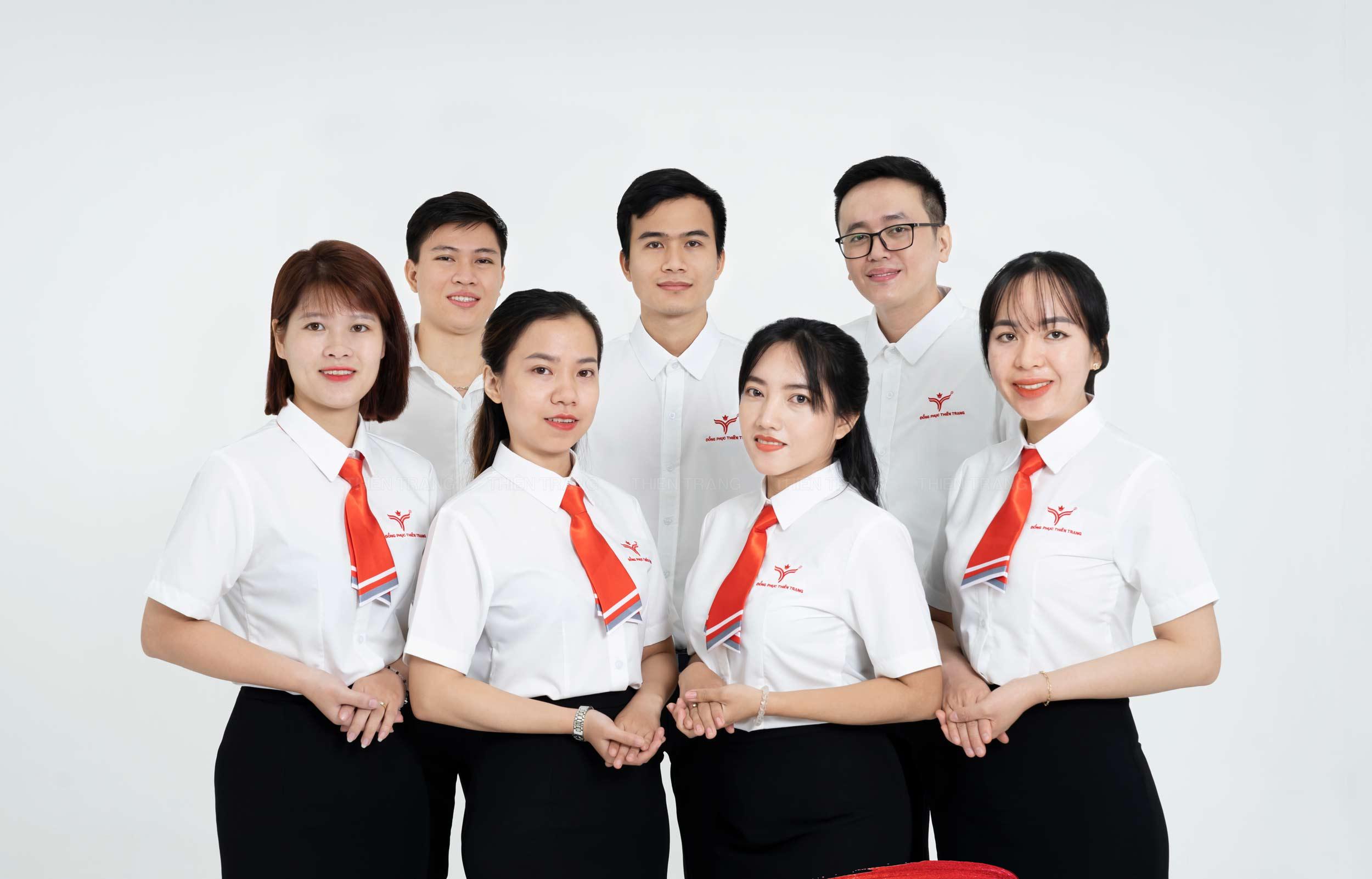 nhân viên công ty đồng phục Thiên Trang