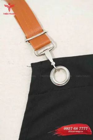 Alternative view of Tạp dề salon TTHSLTD26 màu đen phối da