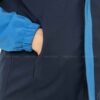Chi tiết 2 đồng phục áo khoác doanh nghiệp nữ TTDNGAKWM54 màu xanh dương phối đen