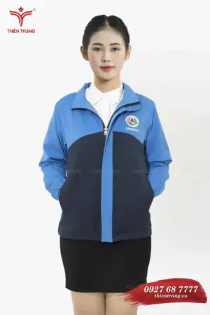 Trước đồng phục áo khoác doanh nghiệp nữ TTDNGAKWM54 màu xanh dương phối đen