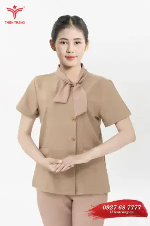 Trước đồng phục spa khách sạn TTKSASPKWM11 màu nâu
