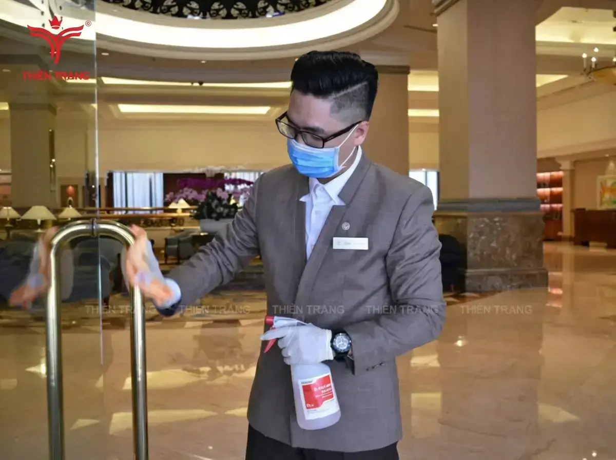 10+ mẫu đồng phục khách sạn Sheraton đẹp & sang trọng cho từng bộ phận 1 0906059c 444d 4621 b20e 8c2dc5440d4f 1 1