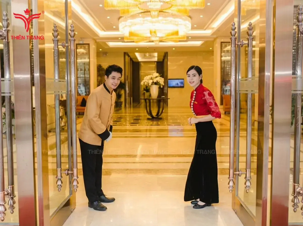 Bộ sưu tập đồng phục khách sạn Mường Thanh - Giải pháp thể hiện đẳng cấp dịch vụ 4 marked 355c5de5 aefd 48dc b868 4a0fa8eb7c86 1 1