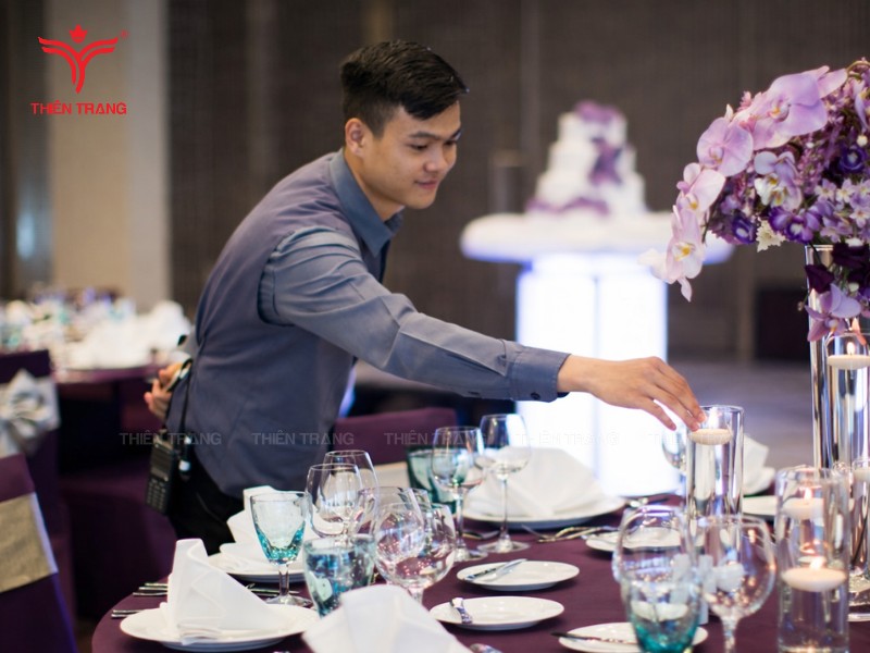 mẫu đồng phục khách sạn Pullman đẹp.