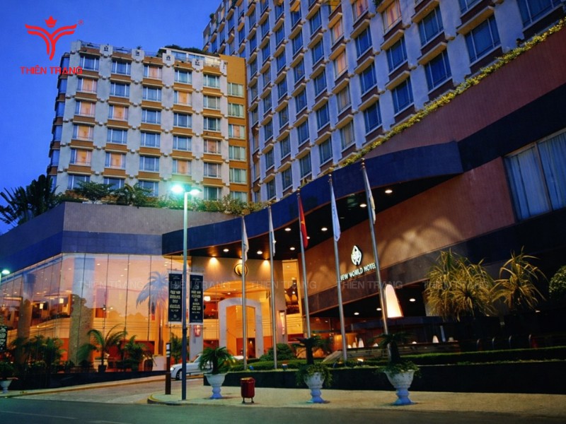 Mẫu đồng phục dành cho khách sạn New World.