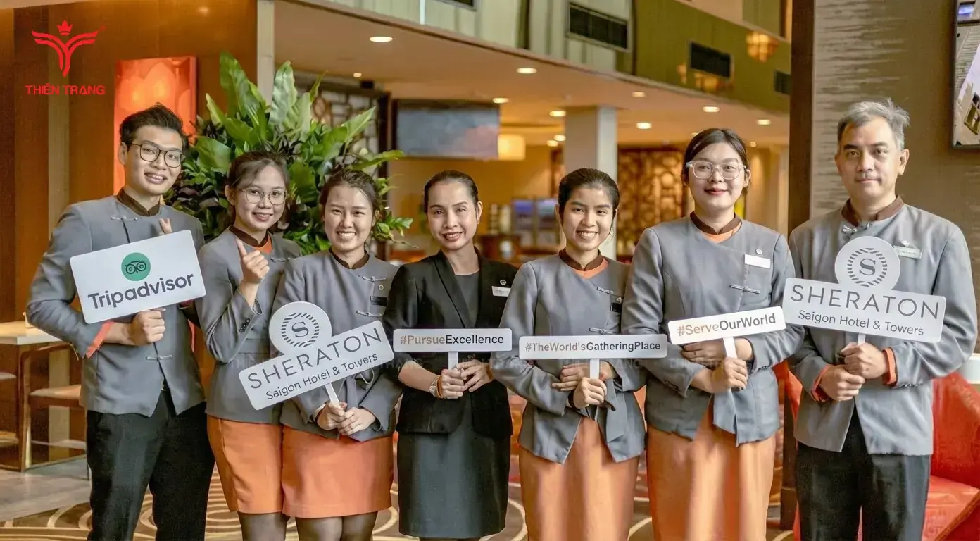 10+ mẫu đồng phục khách sạn Sheraton đẹp & sang trọng cho từng bộ phận 3 marked Generated Image January 31 2026 11 27AM 1 1