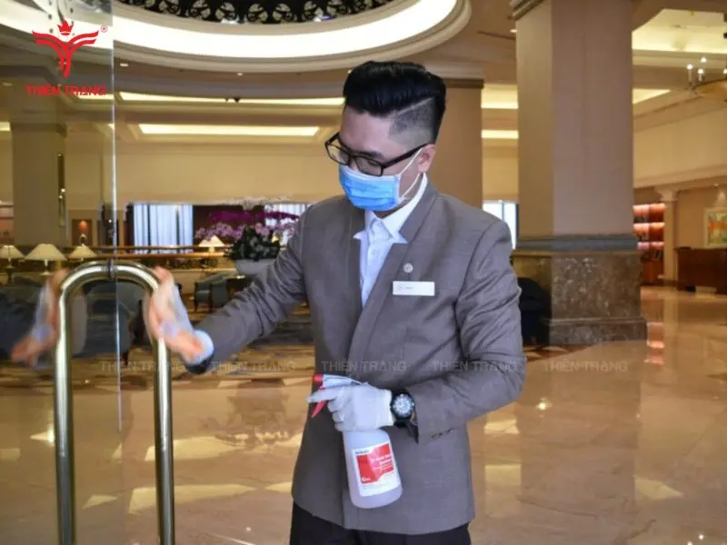 Đồng phục khách sạn Sheraton cho Doorman đẹp nhất
