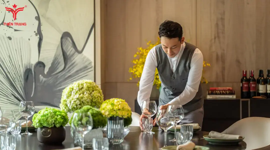 Tổng hợp mẫu đồng phục khách sạn 5 sao đẹp và chuyên nghiệp nhất