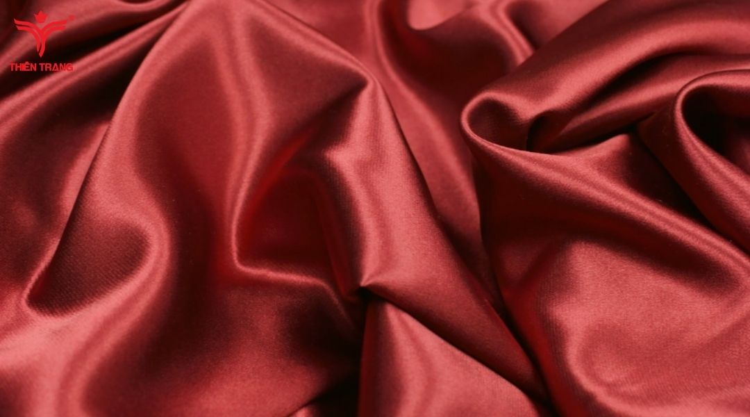 Vải lụa là một trong các loại vải có độ bóng tự nhiên được nhiều người sử dụng nhất