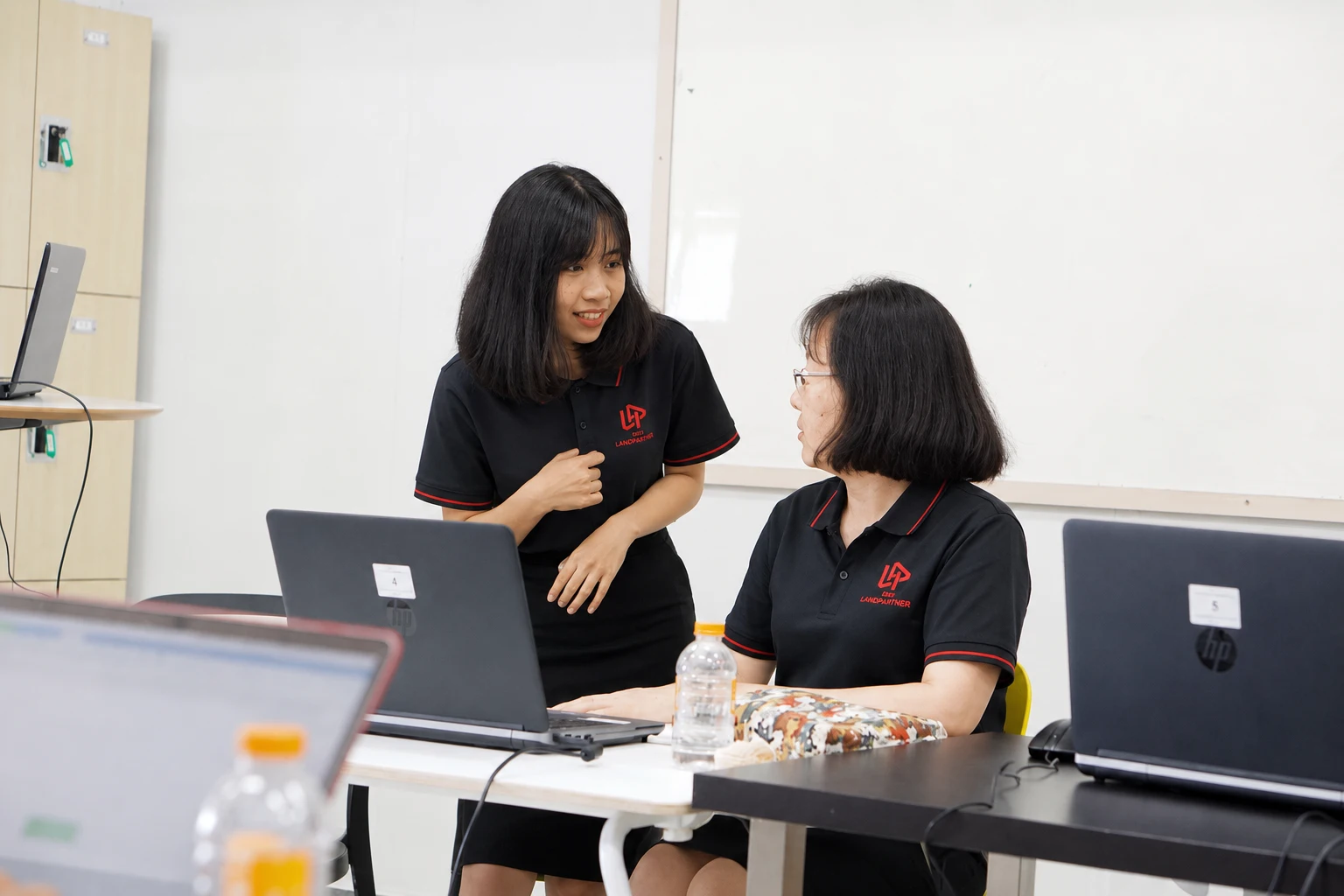 Áo polo doanh nghiệp cao cấp - Ảnh 4