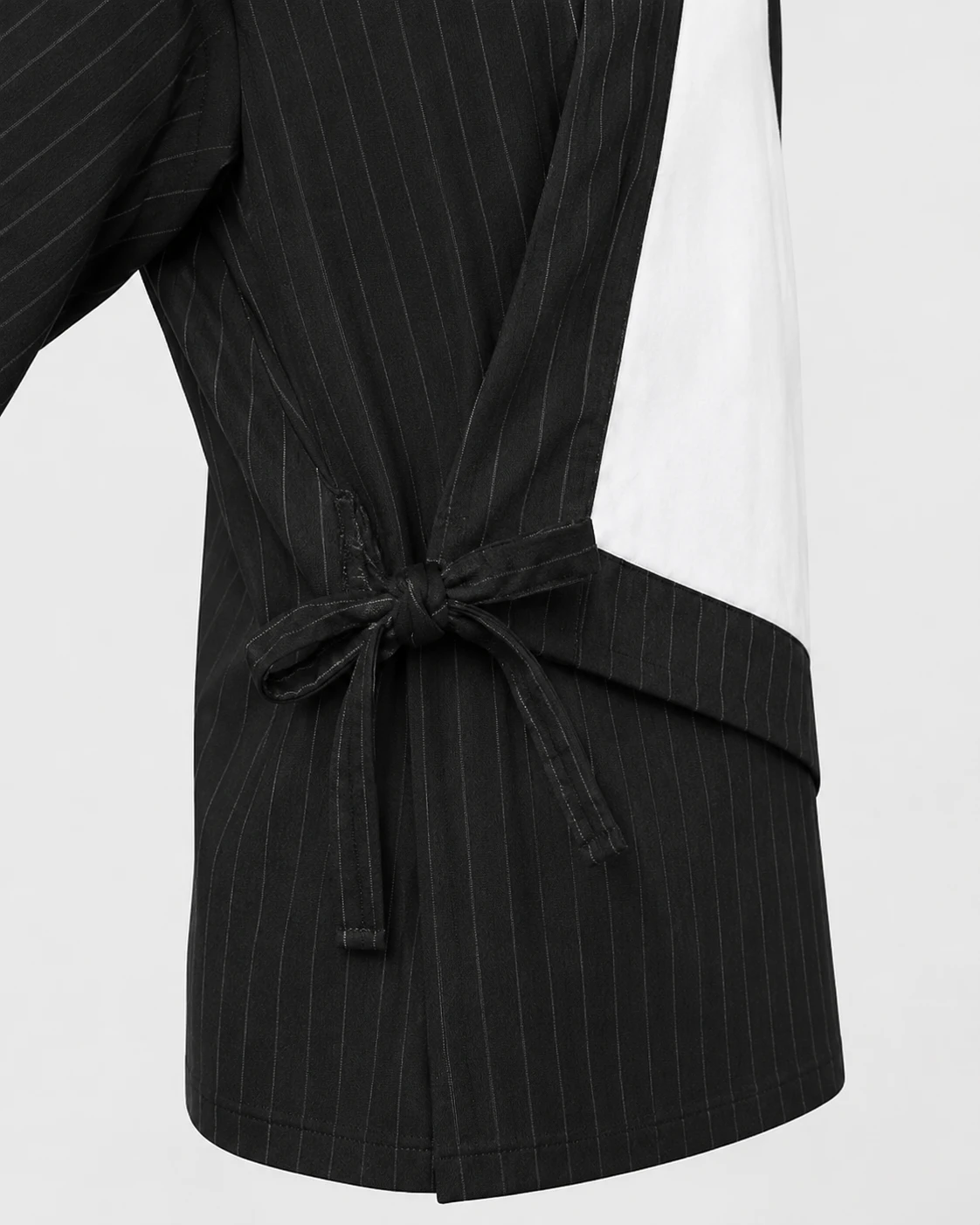 Cách mặc đồng phục yukata cách tân nhà hàng
