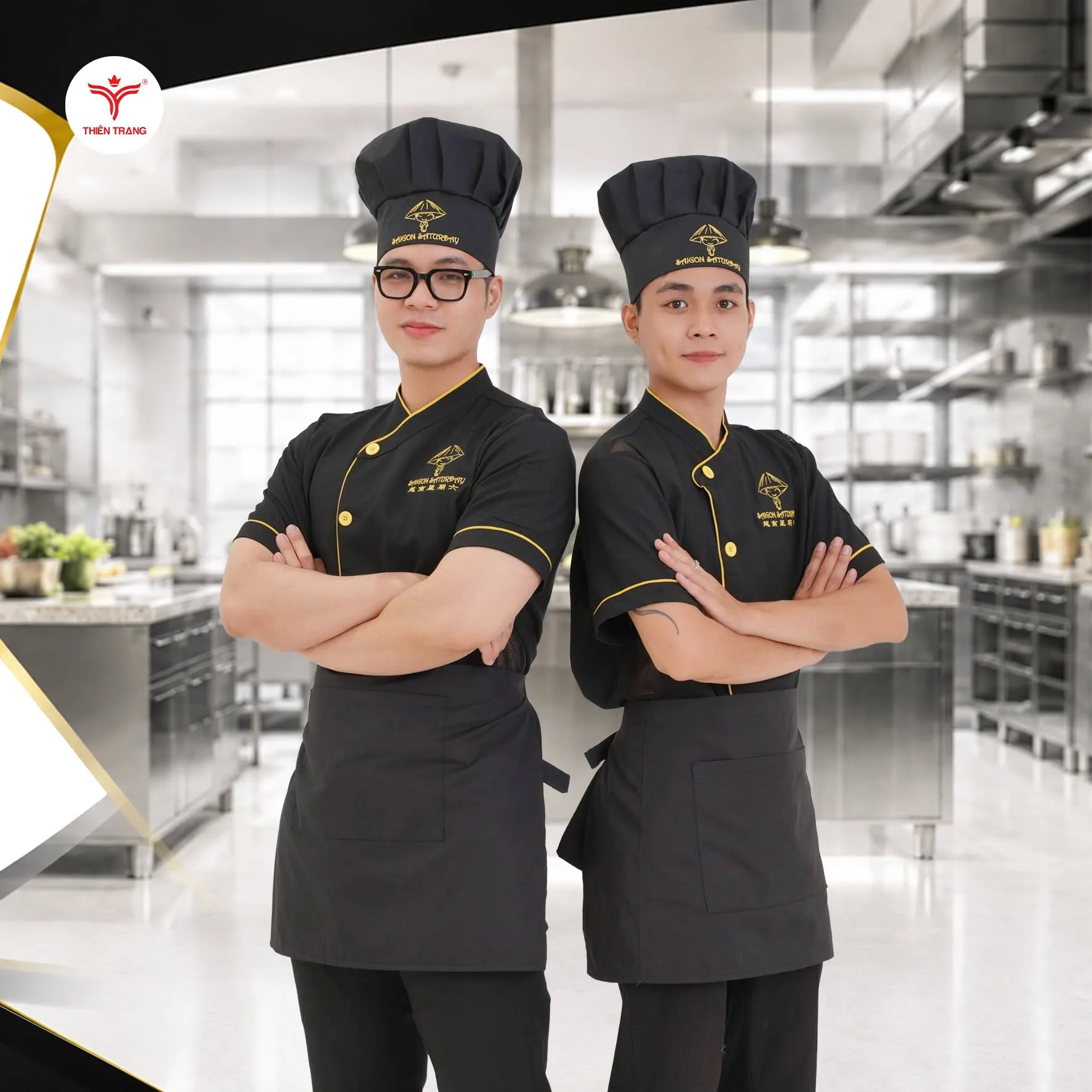 Mẫu áo bếp phó và nhân viên đứng chảo màu đen phối viền vàng Saigon Saturday